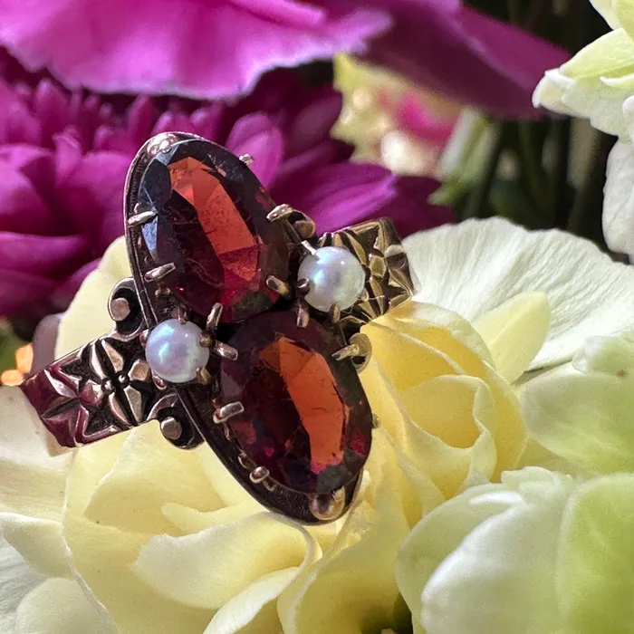 ONeills Estate Jewelry Rings 14 Karat Yellow Gold Garnet Ring 20002218