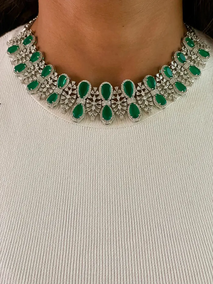 Necklaces PRERTO ECOMMERCE PRIVATE LIMITED Maharani 5 Layer Hexagon Set Oval Dimonte Dual Emerald Drops Necklace Set Necklace Earrings