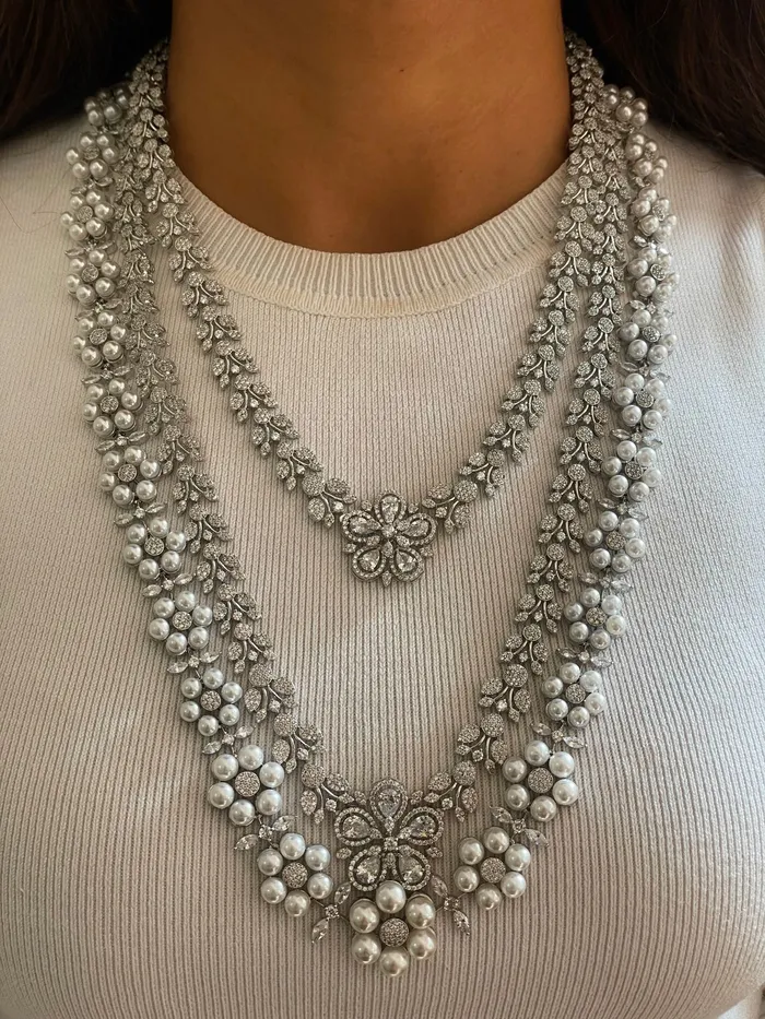PRERTO ECOMMERCE PRIVATE LIMITED Necklaces Maharani Cushion Dimonte 3 Layer Diamond and Pearly Floret Necklace Set
