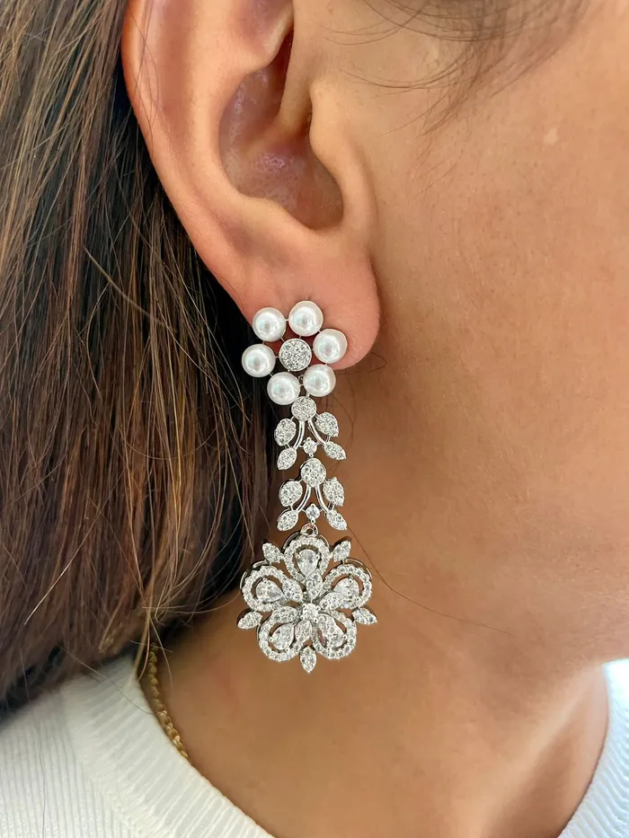 PRERTO ECOMMERCE PRIVATE LIMITED Necklaces Maharani Cushion Dimonte 3 Layer Diamond and Pearly Floret Necklace Set