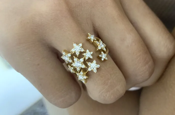 Albert Hern Rings Ring 18kt Gold Hugging Stars Diamonds