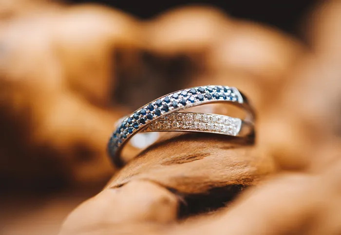 Rings 14k White Gold Sapphire and Diamond Criss Cross Band GBC